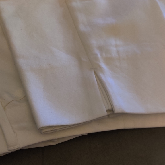 Emaline, white Capri 16W - Picture 3 of 5